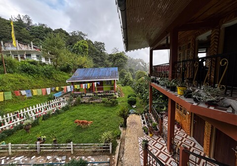 Satrangi Homestay Lamahatta