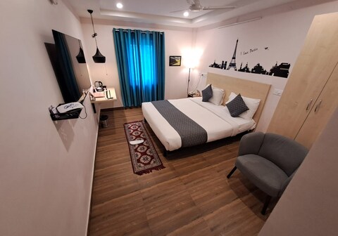 De Crown Luxury Hotel