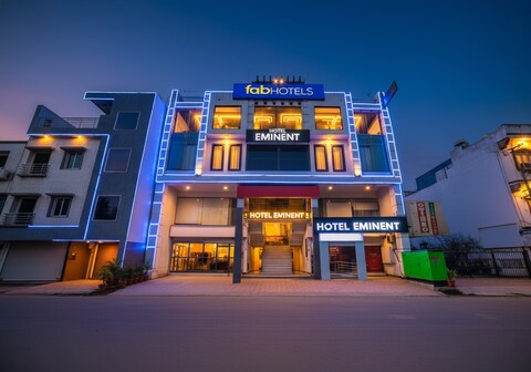 FabHotel Eminent - Patel Nagar, Oriental University