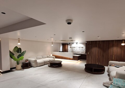 Rudraksh Hotel & Banquet