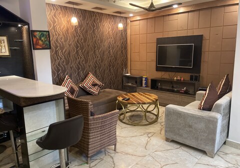The Sleek Abode