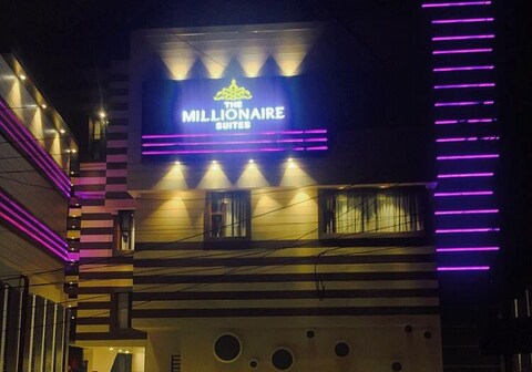 Palette - Millionaire Suites