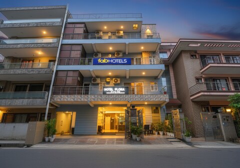 FabHotel The Flora