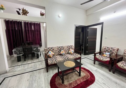 Pearl White | Entire Homely 3BHK Apartment