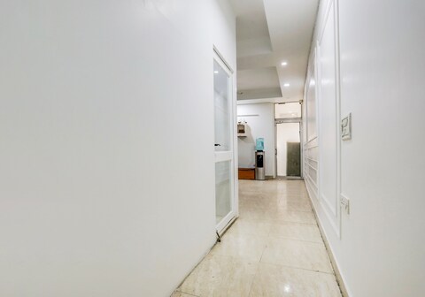 Super Hotel O Saket Residency KD Plaza Near Saket Metro