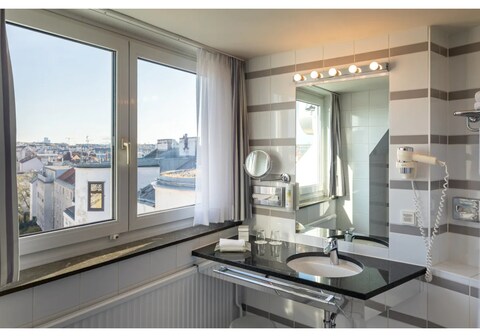 Holiday Inn VIENNA CITY