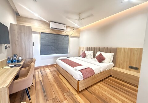 Hotel Cosmos