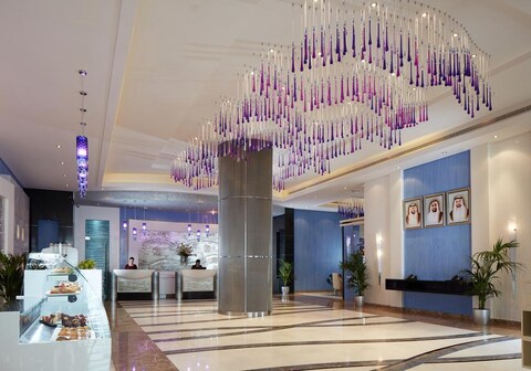 Golden Tulip Downtown