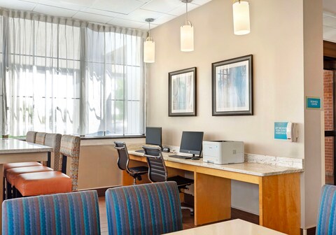 Best Western Hartford Hotel & Suites