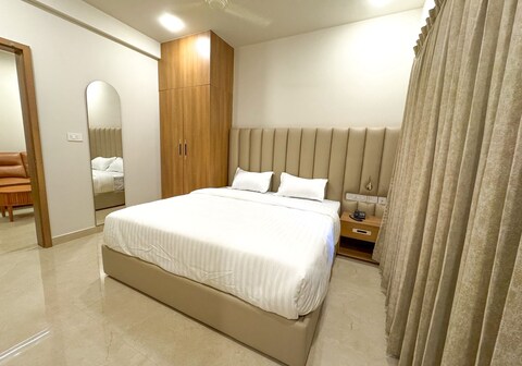 Mabbit Suites near Meithra Hospital