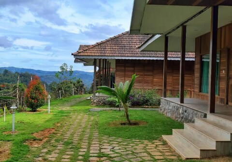 Dream Coconut Villa Resort