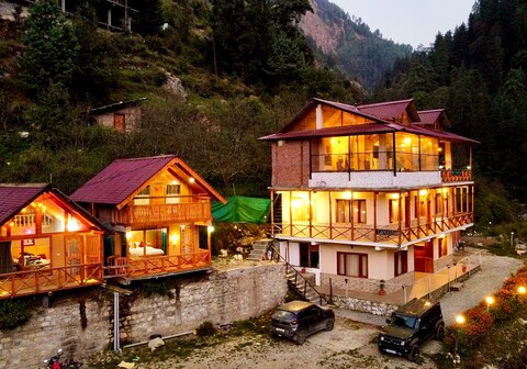 The Pahadians cafe & stay