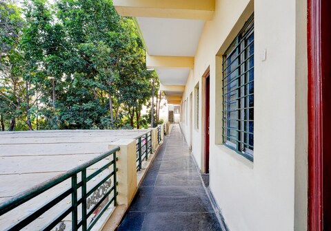 Hotel O Mayuri Lodge