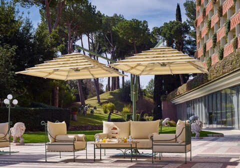 روم كالفاليري، آه فالدورف أستوريا هوتل