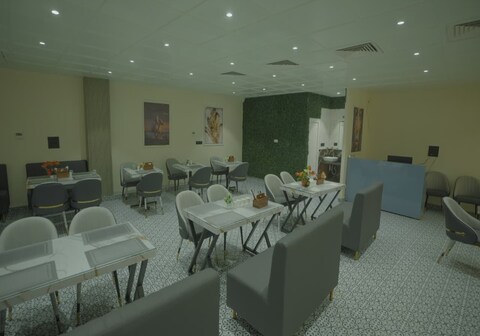 Knightz bridge Hotel