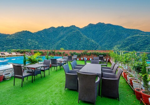 Divine Lakshmi Ganga By Elements 7