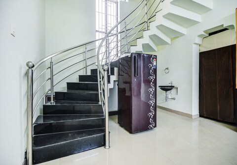 Super Hotel O Aruthraa Residency