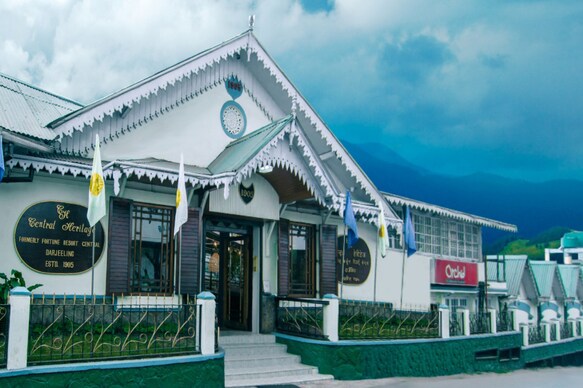 Central Heritage Resort & Spa The Mall Road