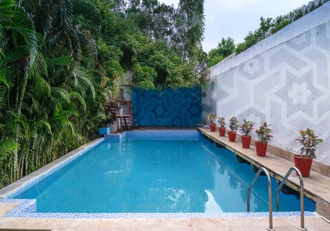 Jajmaan Lakeview Hotel