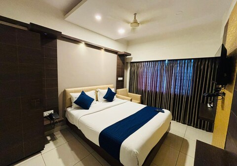 Hotel Sandalwood Inn