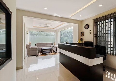 Super Hotel O Kings Suites