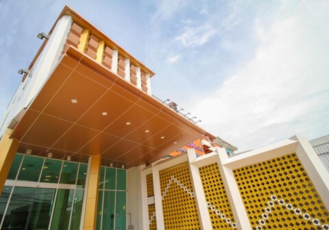 Convenient Grand Hotel