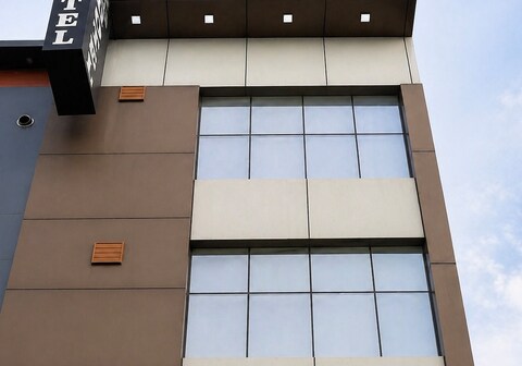 HOTEL SK GRAND