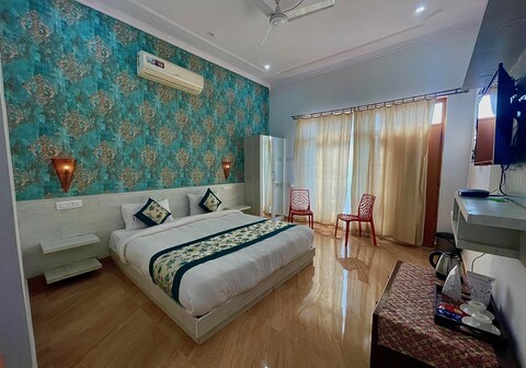 La Curcuma Homestay Khajuraho