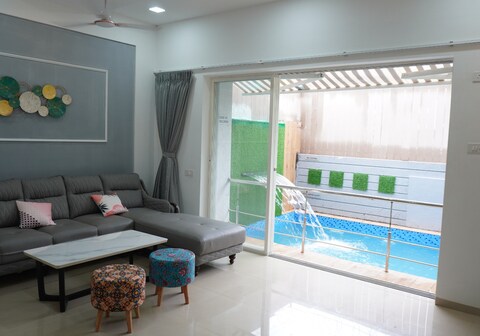 Taj Classic Villa (With Heated Pool)