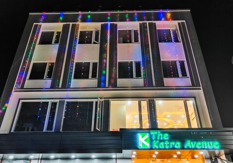 Hotel The Katra Avenue