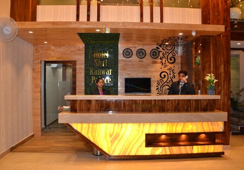 Shri Hotel Kanwar Palace