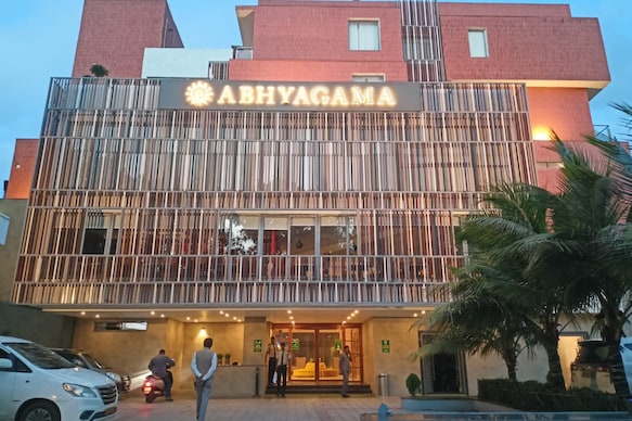 Abhyagama Hotel
