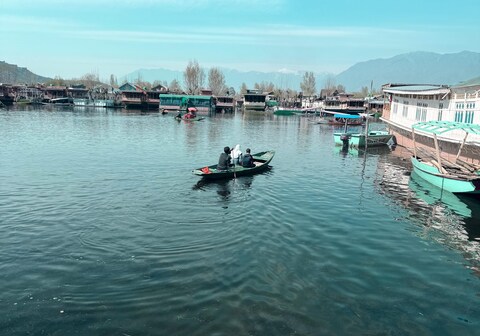 PASADONA FLOATING HOUSEBOAT