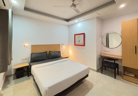 Housr Sector 49 Near Spaze IT