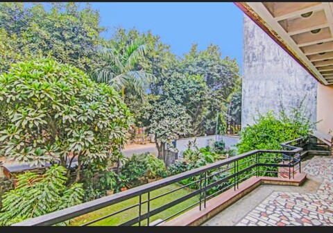 Shelly Home Stay