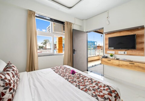 Hotel Maa Vaishno Ayodhya