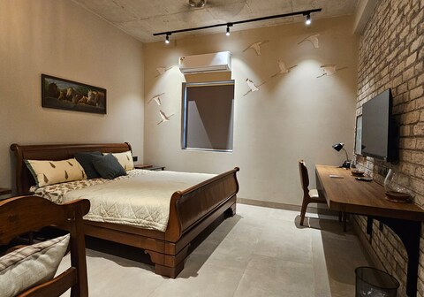 Minglani's Farm Jaipur- Plunge Pool & Pet Friendly