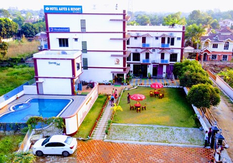 Hotel Aayes & Resort