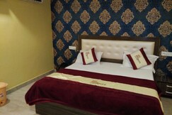Hotel Red Huts, Delhi Hotel Red Huts, Delhi
