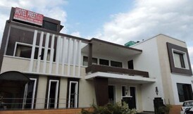 Hotel Preet, Chandigarh Hotel Preet, Chandigarh