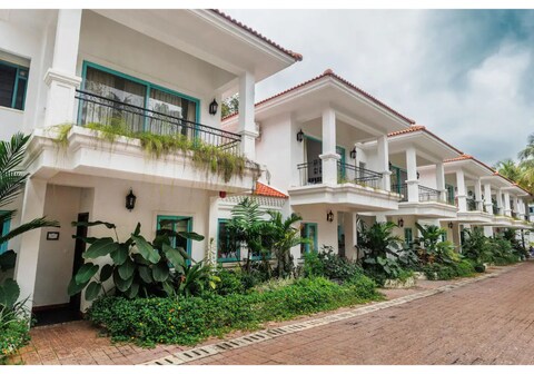 Graceland Portugese Villa