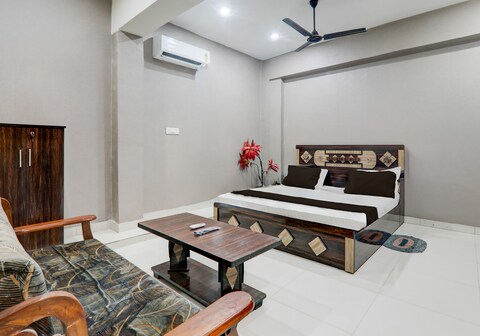 HOTEL O YASH RAJ PALACE