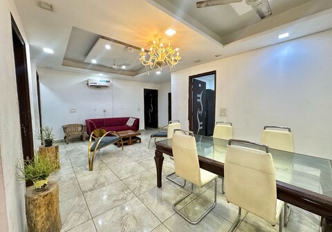 Cozy rooms with attach washroom