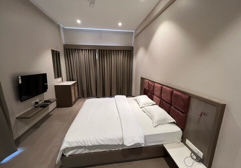 Hotel Malhargad, Jejuri