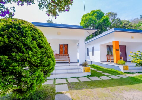 Vythiri Silver Mist Hill Top Private Villa by VOYE HOMES