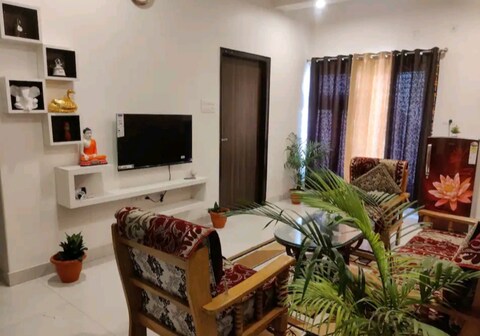 Homely Comfort in the City center at Raj Homestay