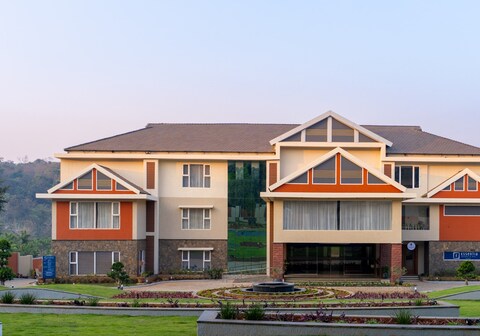 Essentia Resort & Spa Sirsi