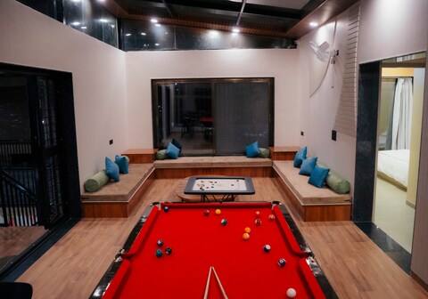 Angles villa by Rohan