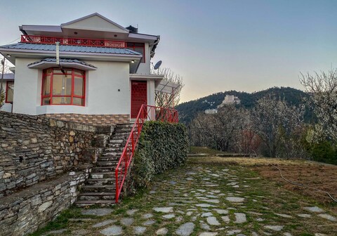 StayVista | Sunshine Estate 2 BHK Villa