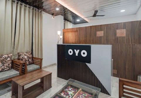 Hotel O THE GOMTI GLITZ